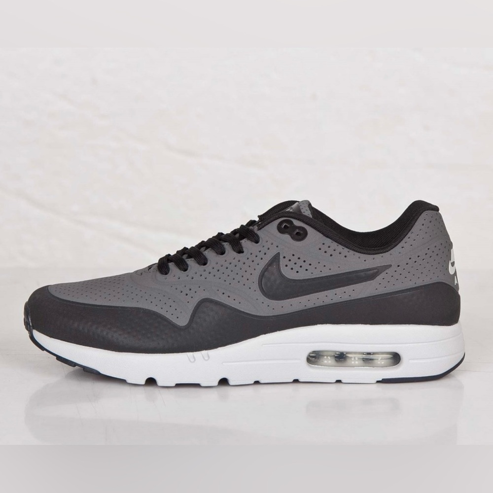 Women’s Nike Air Max 1 leather sneakers - black and gray Size-7